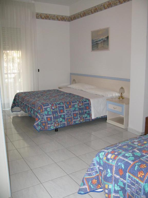 地中海住宅酒店 迪亚诺马里纳 客房 照片